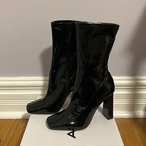 NEVER WORN - TOO SMALL FOR ME